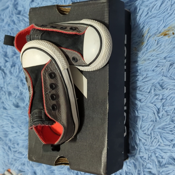 Converse All Star Velcro Simple Slip Sneakers Size 5 (Infant) - Picture 2 of 7